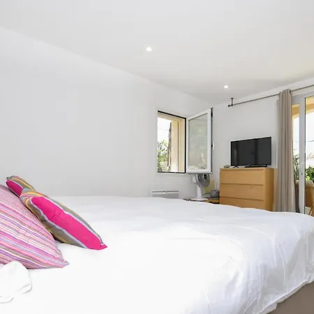 Будинок відпочинку 1 Bedroom Lovely In *