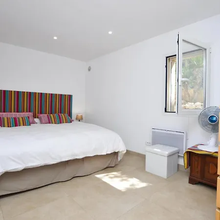 1 Bedroom Lovely In Будинок відпочинку